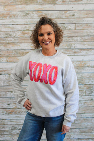 XOXOXO Crewneck - Trudy's Trendy Boutique