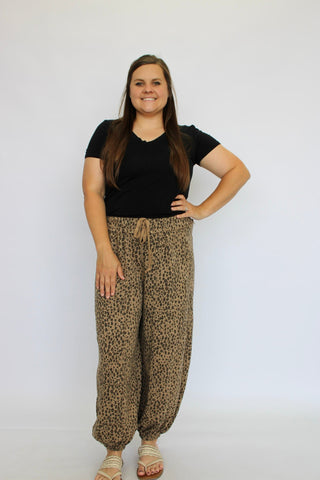 Wildly Unbothered Joggers - Trudy's Trendy Boutique