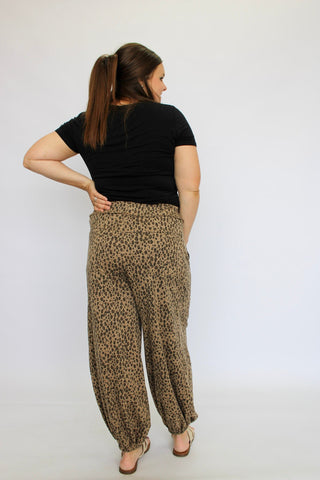 Wildly Unbothered Joggers - Trudy's Trendy Boutique