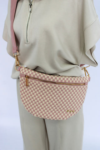Outlaw Woven Bum Bag - Trudy's Trendy Boutique