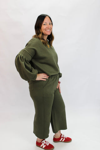 Studio Quilted Texture Capri - Trudy's Trendy Boutique