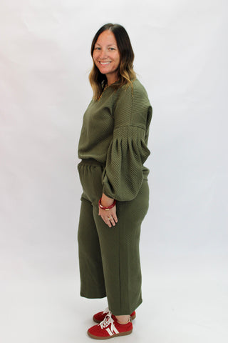 Studio Quilted Texture Capri - Trudy's Trendy Boutique