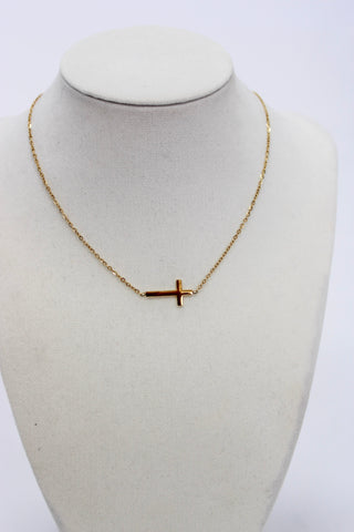 ChanSutt Medium Cross Necklace - Trudy's Trendy Boutique