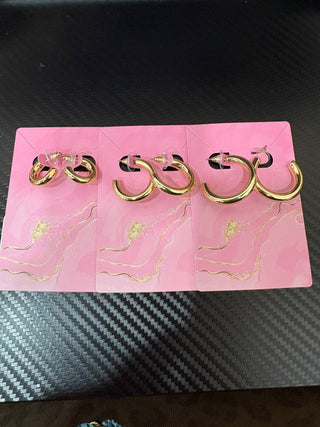 Solid Gold Hoops - Trudy's Trendy Boutique