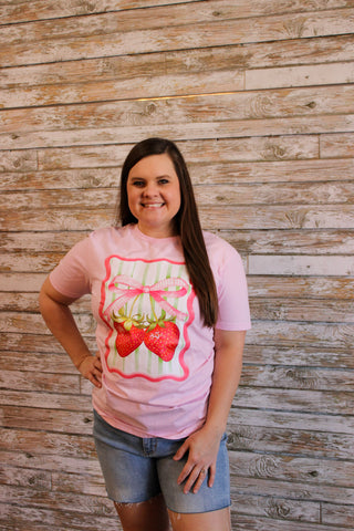Strawberry Bow Tee - Trudy's Trendy Boutique