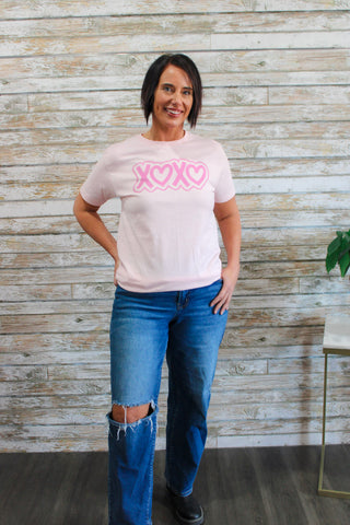 XOXOXO Heart Graphic Tee - Trudy's Trendy Boutique