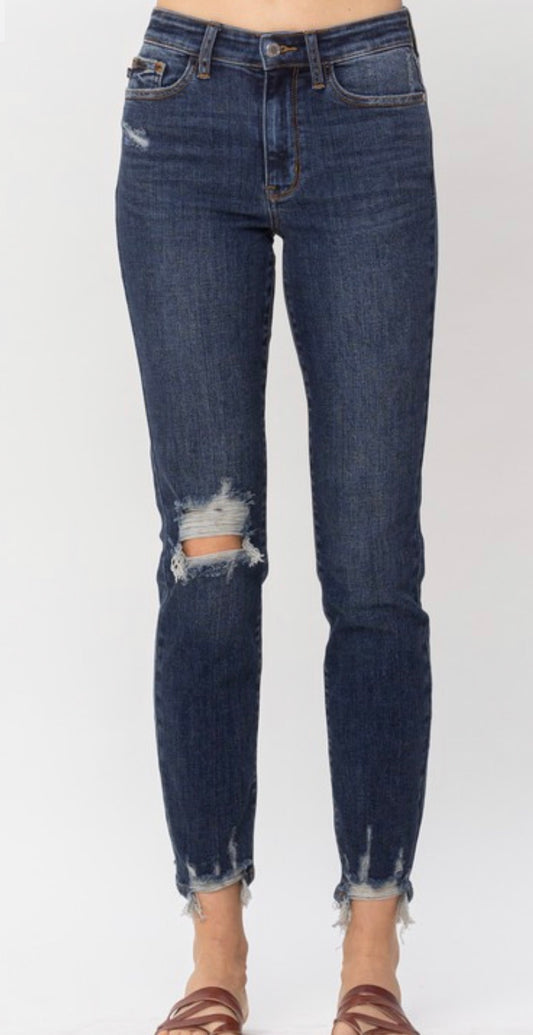 Judy Blue Chopped Hem Relaxed Fit/Curvy