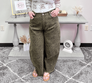 Cheetah Barrel Jeans - Trudy's Trendy Boutique