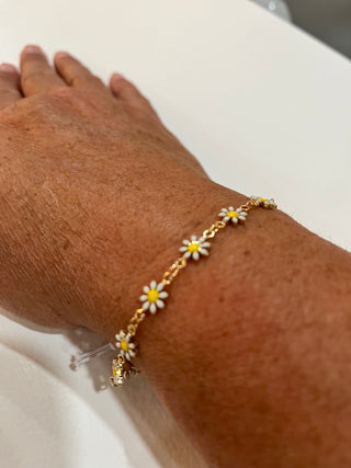 All Around Daisy Bracelet