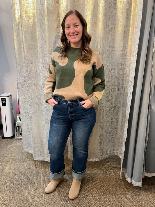 Uniquely Amazing Knit Pullover