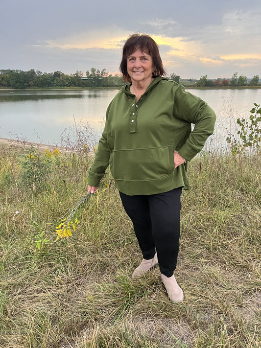 In A Snap Pullover/Curvy