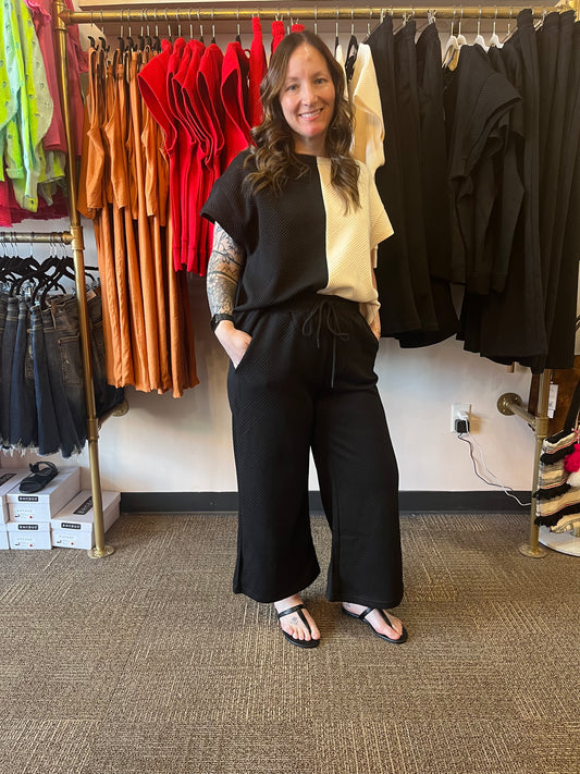 Here To Stand Out BLACK/CREAM Textured Top