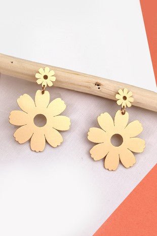 Matte Daisy Double Layer Earrings - Trudy's Trendy Boutique