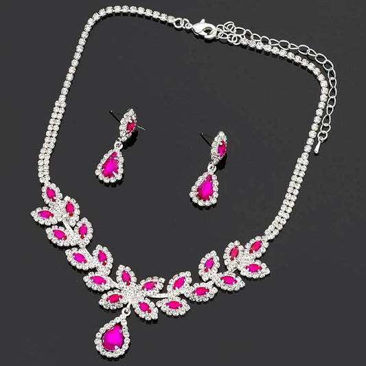Laurel Tree Dangle Pear Necklace Set