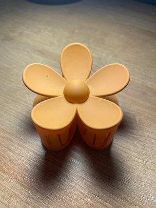 Large Flower Claw Clips - Trudy's Trendy Boutique