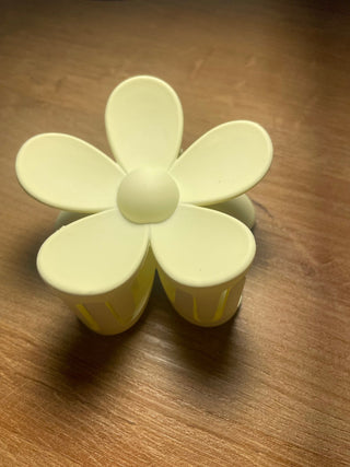 Large Flower Claw Clips - Trudy's Trendy Boutique