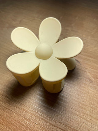 Large Flower Claw Clips - Trudy's Trendy Boutique